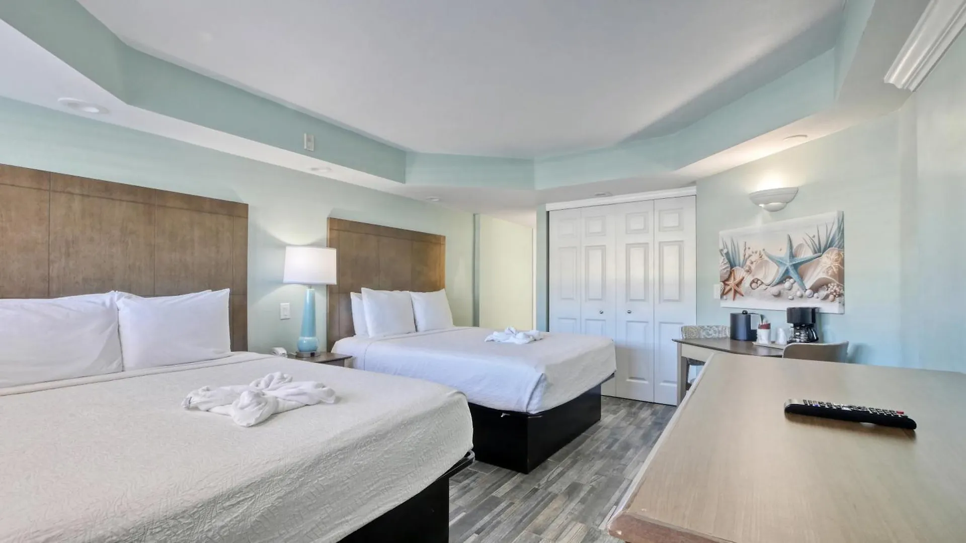 Boardwalk Inn And Suites 데이토나 비치 2*,